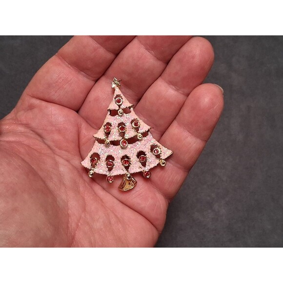 Vintage Christmas Tree Brooch Gold Tone Pink Glitter Red Glass Rhinestones - Picture 2 of 3